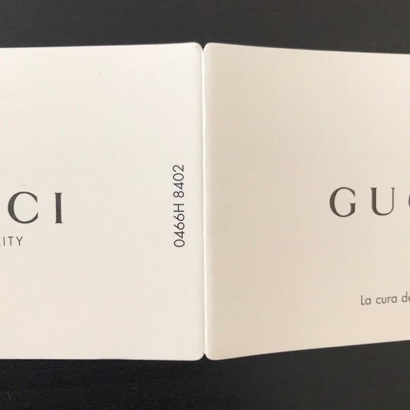 Gucci leather women’s belt with double G